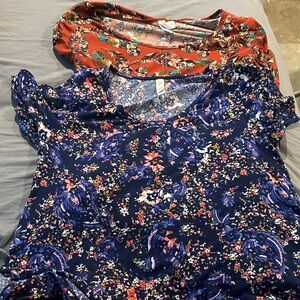 2 lularoe tops